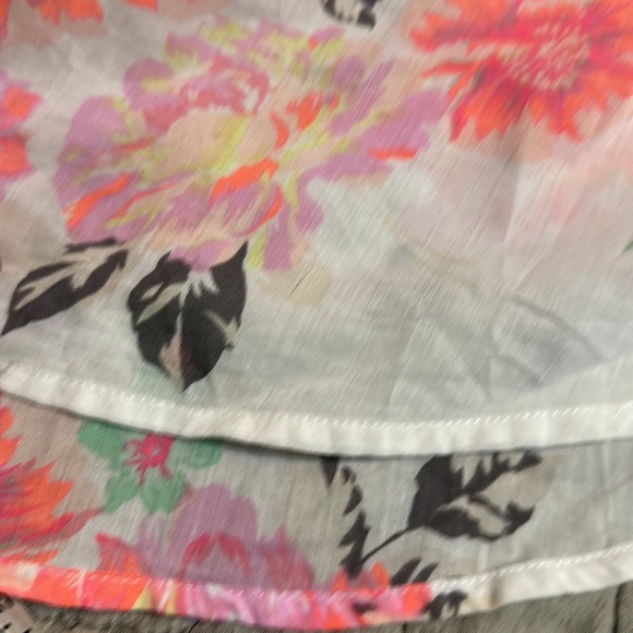 Old Navy floral button down XL - Picture 6 of 6